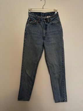 Levi's High-Rise Straight Leg Jeans in Medium Blue